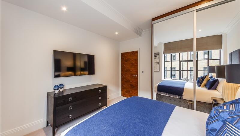 2 bed property in Palace Wharf, Rainville Road, London